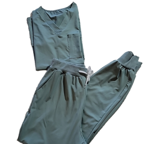 Scrubs Other - JOGGER PANTS SCRUBS SET